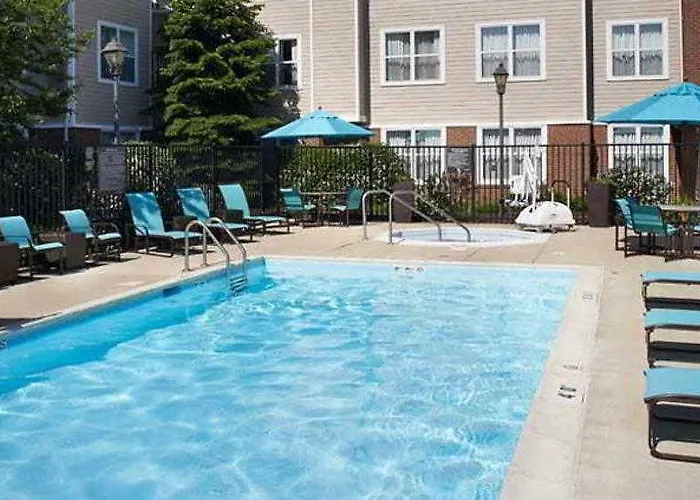By Marriott Chicago Wilmette/skokie Hotel Wilmette