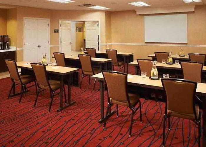 Hotel By Marriott Chicago Wilmette/skokie Wilmette