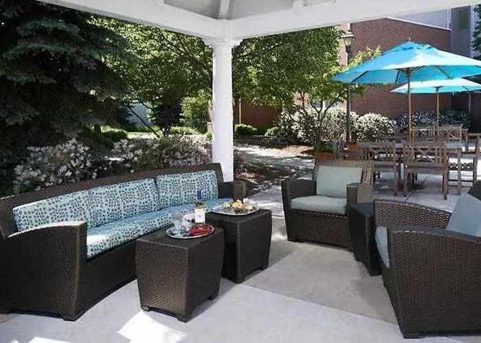 By Marriott Chicago Wilmette/skokie