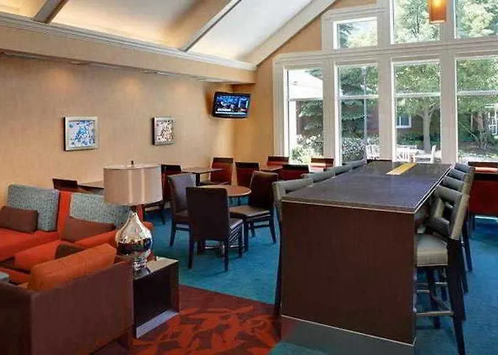 Hotel By Marriott Chicago Wilmette/skokie Wilmette