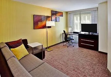 By Marriott Chicago Wilmette/skokie Hotel