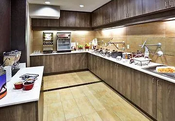Hotel By Marriott Chicago Wilmette/skokie