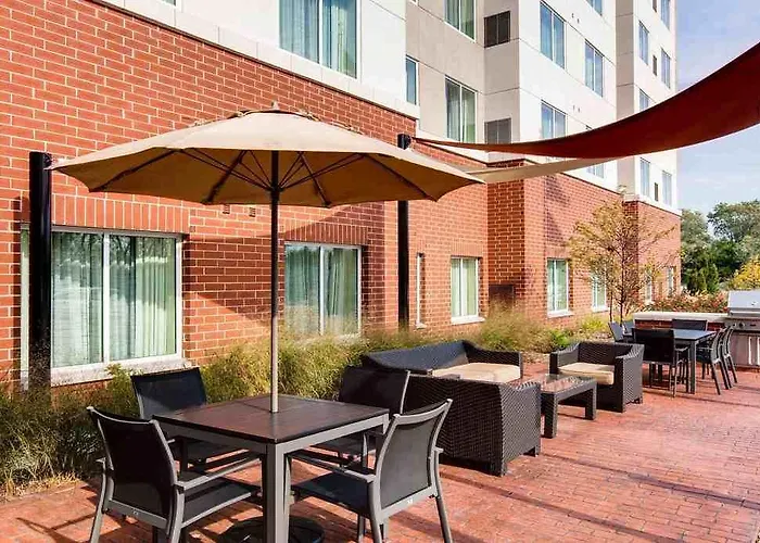 By Marriott Chicago Wilmette/skokie Hotel