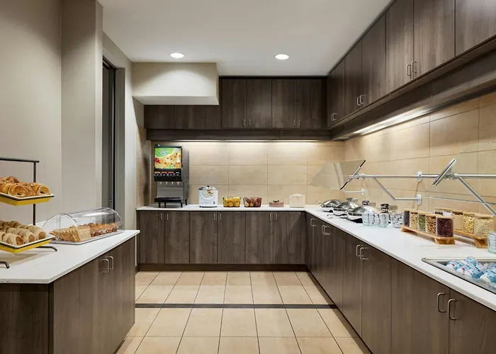 Hotel By Marriott Chicago Wilmette/skokie