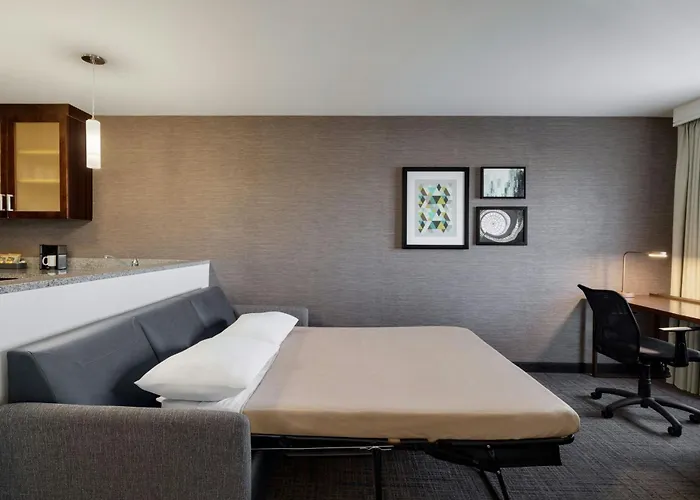 By Marriott Chicago Wilmette/skokie 3*