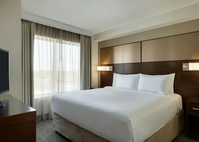 By Marriott Chicago Wilmette/skokie