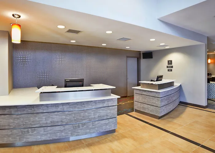 By Marriott Chicago Wilmette/skokie Hotel 3*