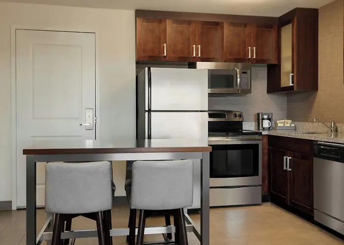 By Marriott Chicago Wilmette/skokie 3* Wilmette
