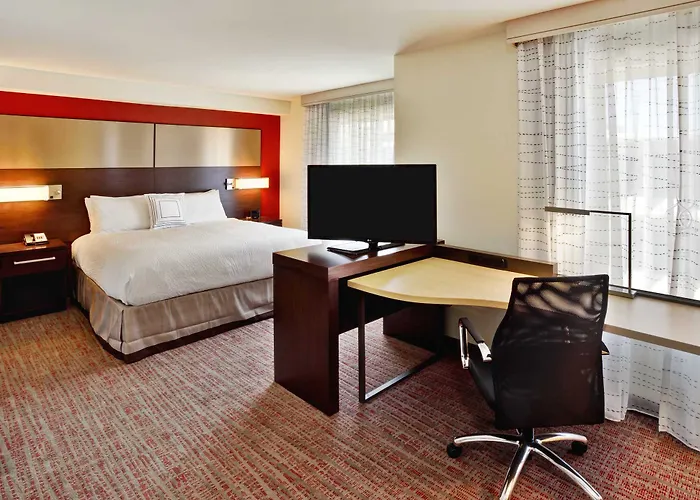 Hotel By Marriott Chicago Wilmette/skokie