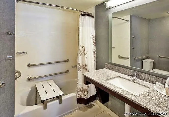 By Marriott Chicago Wilmette/skokie